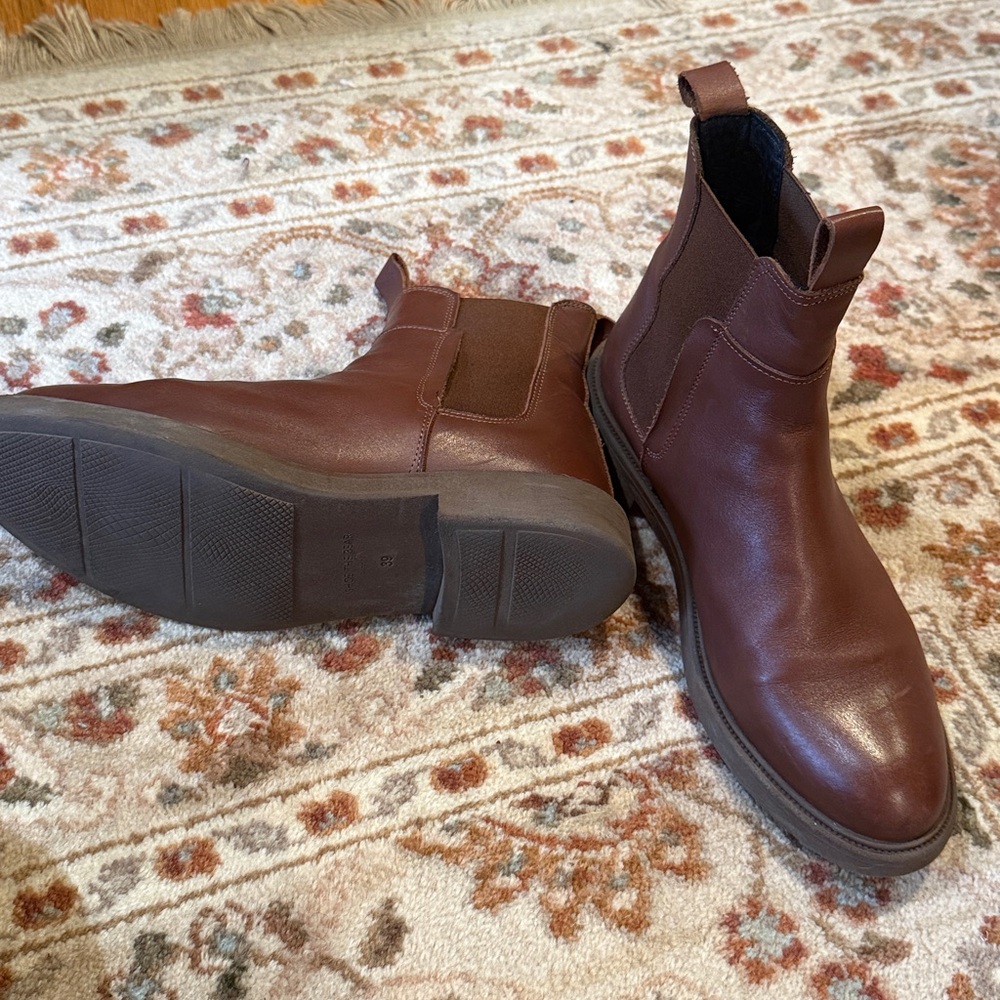 Shoe the Bear Chelsea Boots in Brown Leather - Picture 3 of 4